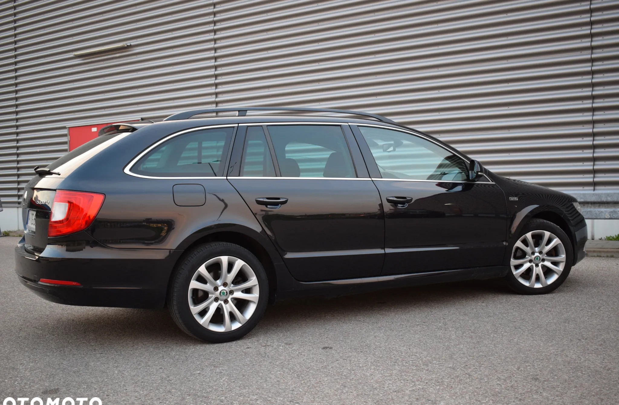 Skoda Superb cena 33900 przebieg: 243000, rok produkcji 2012 z Pruszcz Gdański małe 596